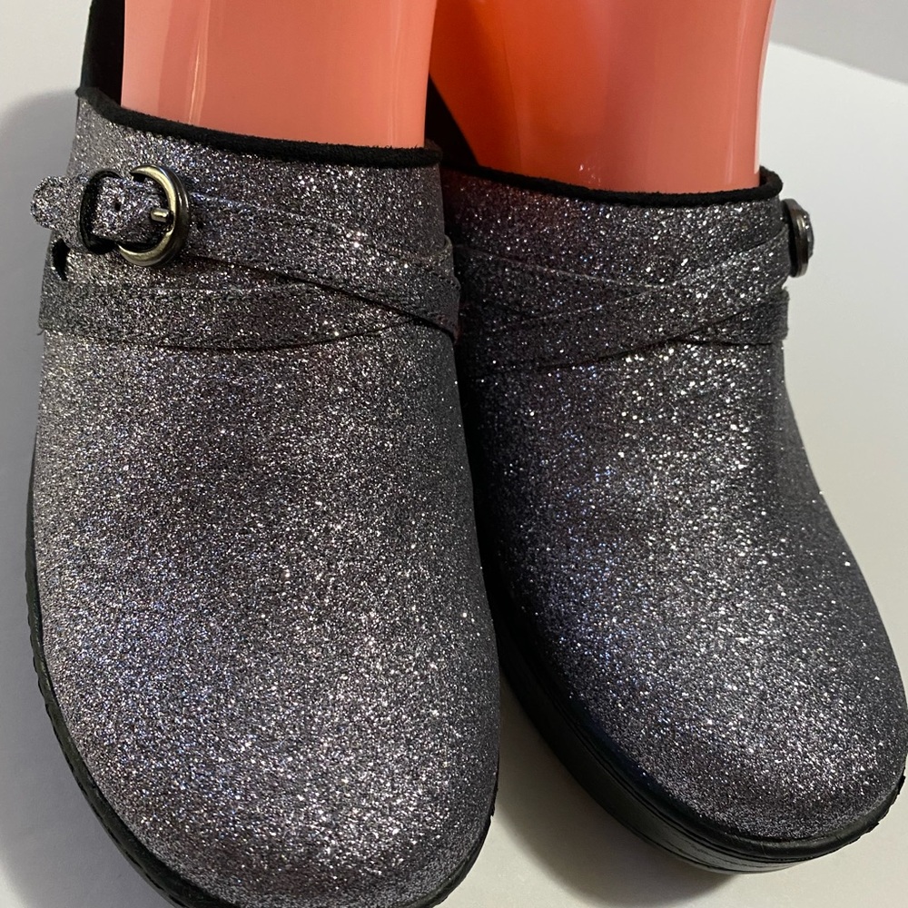 New Lands’ End size 7 glitter clogs rubber sole - Picture 5 of 8